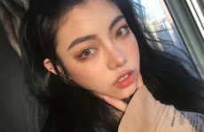 高冷小姐姐拍照片给我,高冷女神镜头下的优雅瞬间